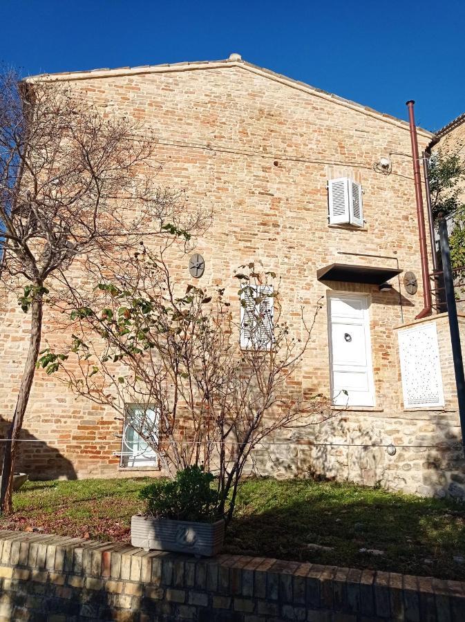 Апартаменты Porta Vecchia Monterubbiano Экстерьер фото